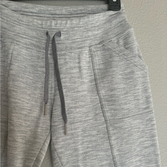 prAna Joggers - Picture 3 of 4